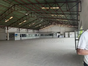 Warehouse/Showroom