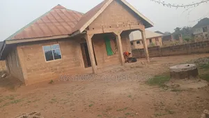 10bdrm Bungalow in Ajia, Ibadan for sale