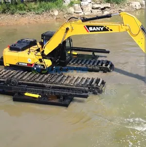 Amphibious Swamp Buggy Excavator Hire