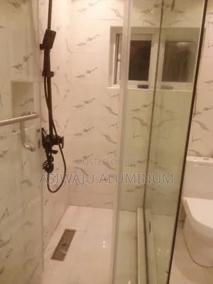 10mm Cubicle Glass
