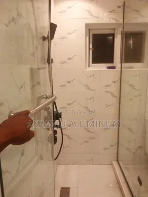 10mm Cubicle Glass