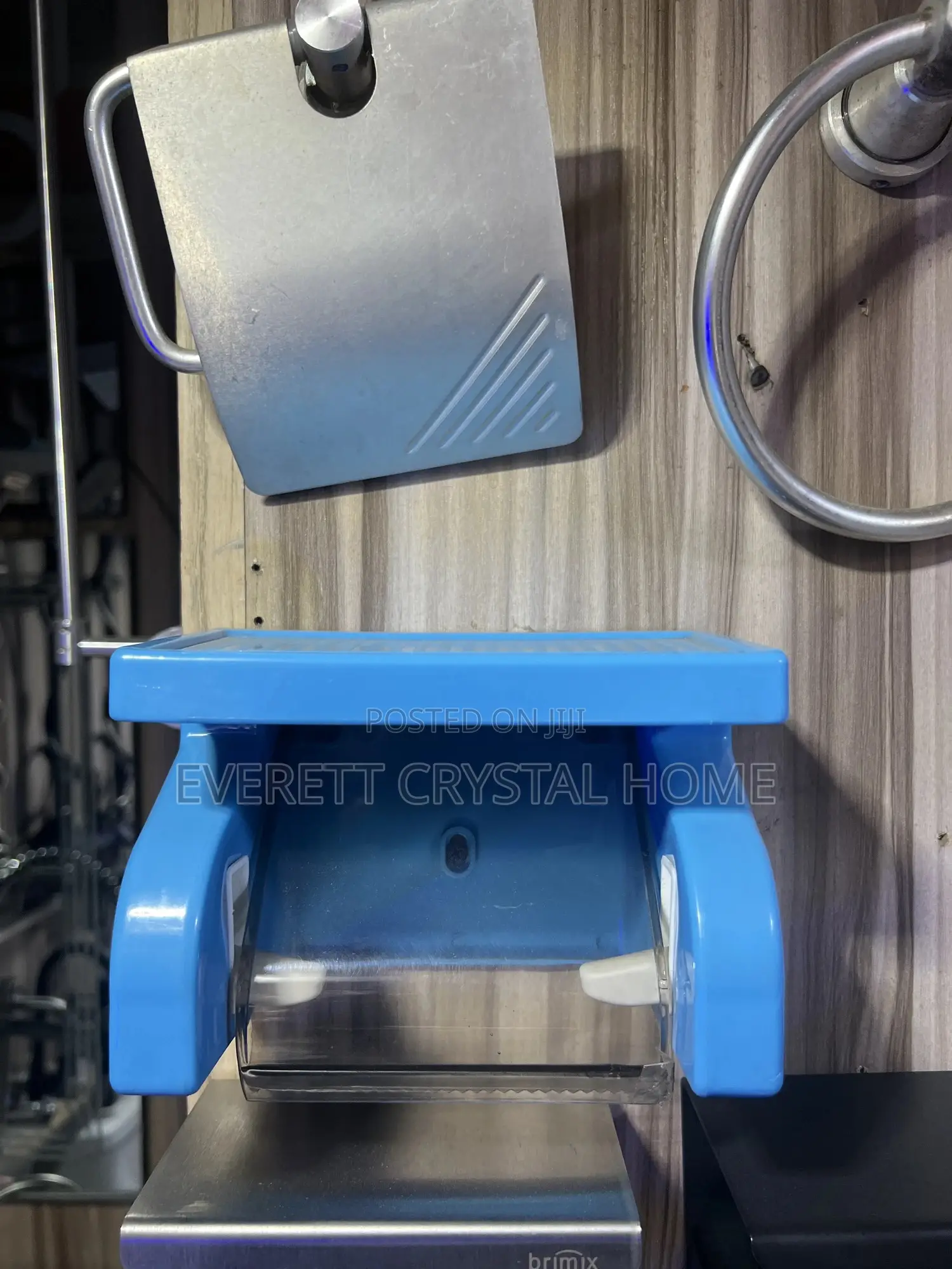 Plastic Tissue Holder