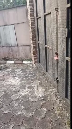 4bdrm Bungalow in Rumuduru Eneka Port for rent