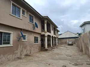 3bdrm Block of Flats in Ologbo Estate for sale