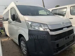 Toyota HiAce 2023 White