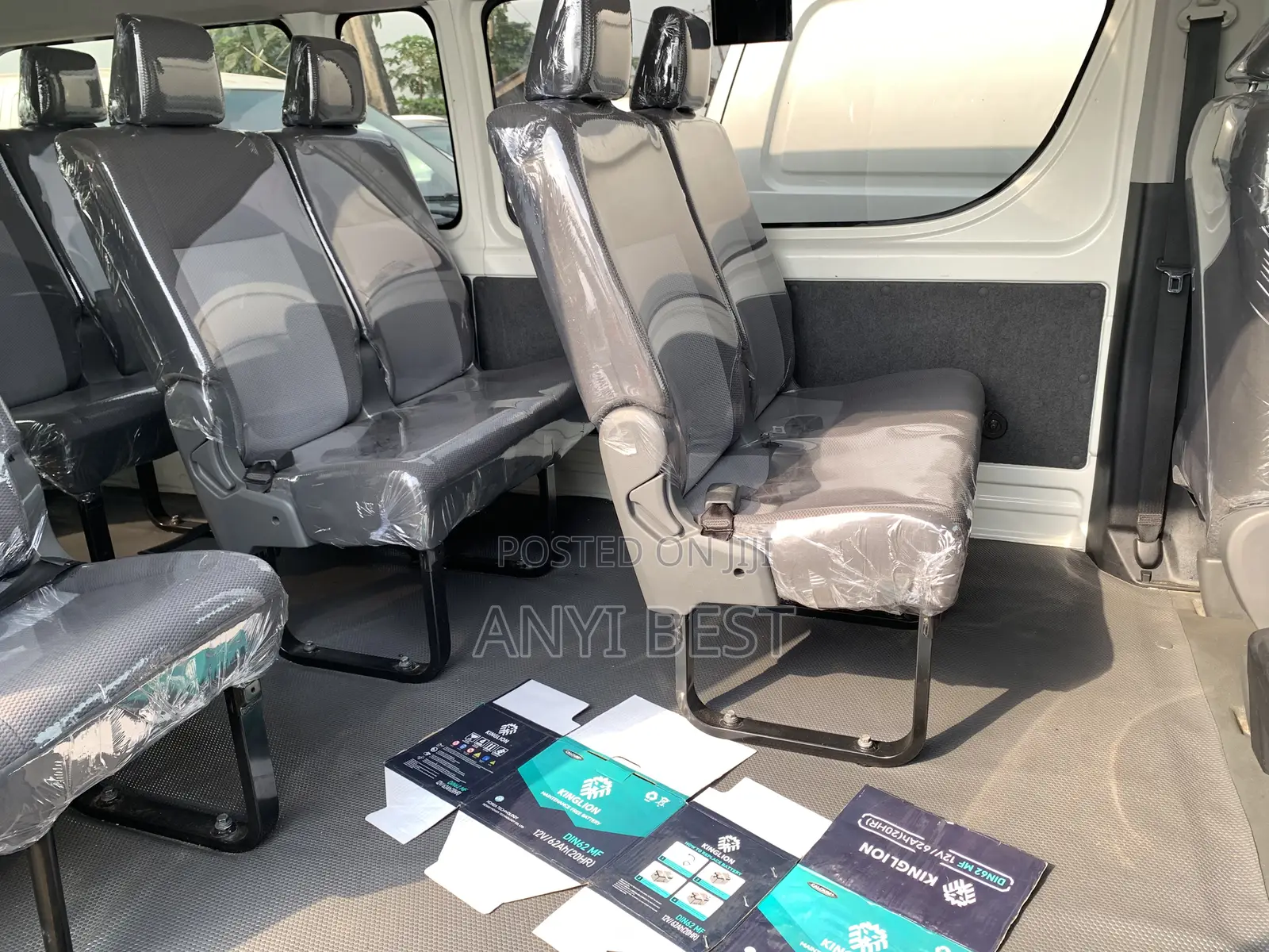 Toyota HiAce 2023 White