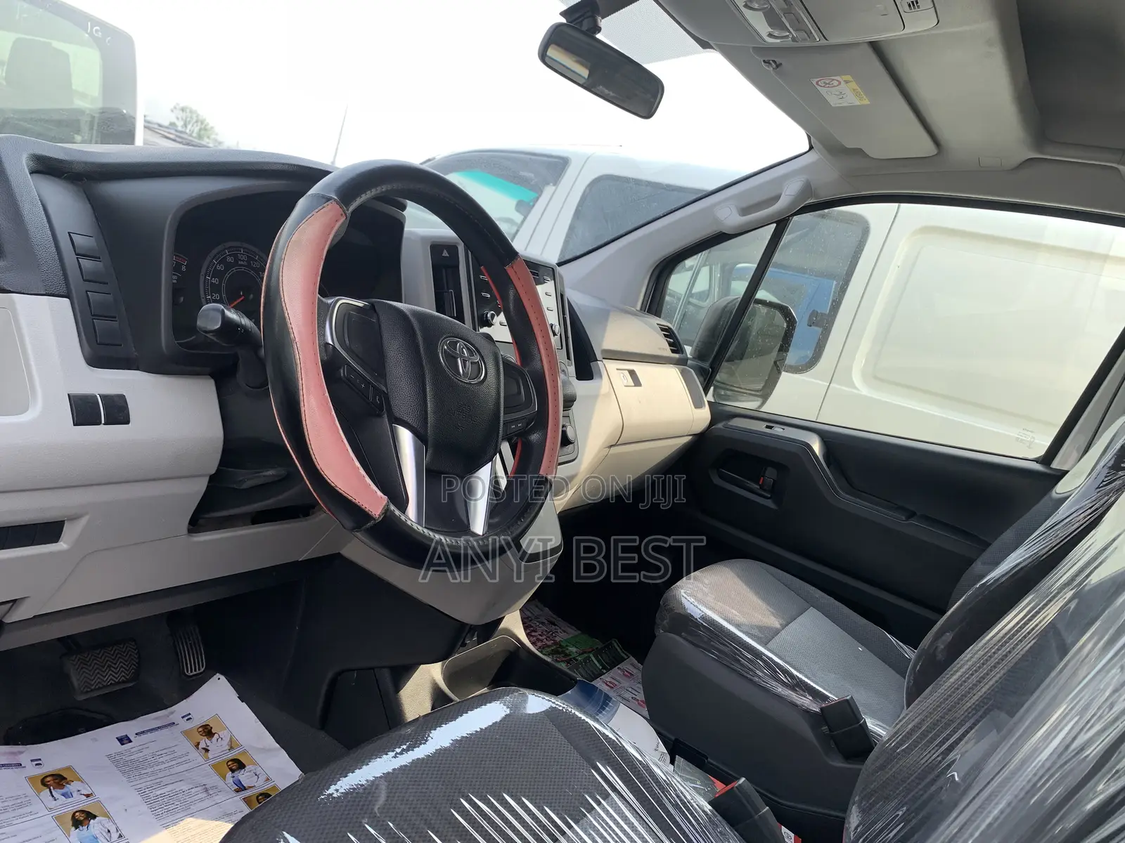 Toyota HiAce 2023 White