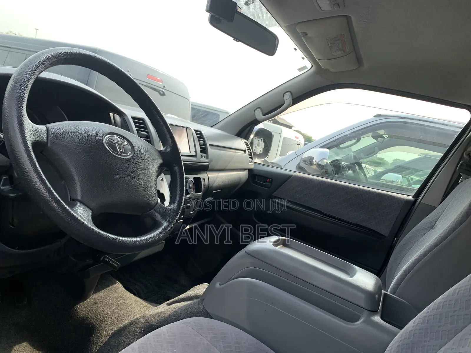 Toyota HiAce 2008 Black