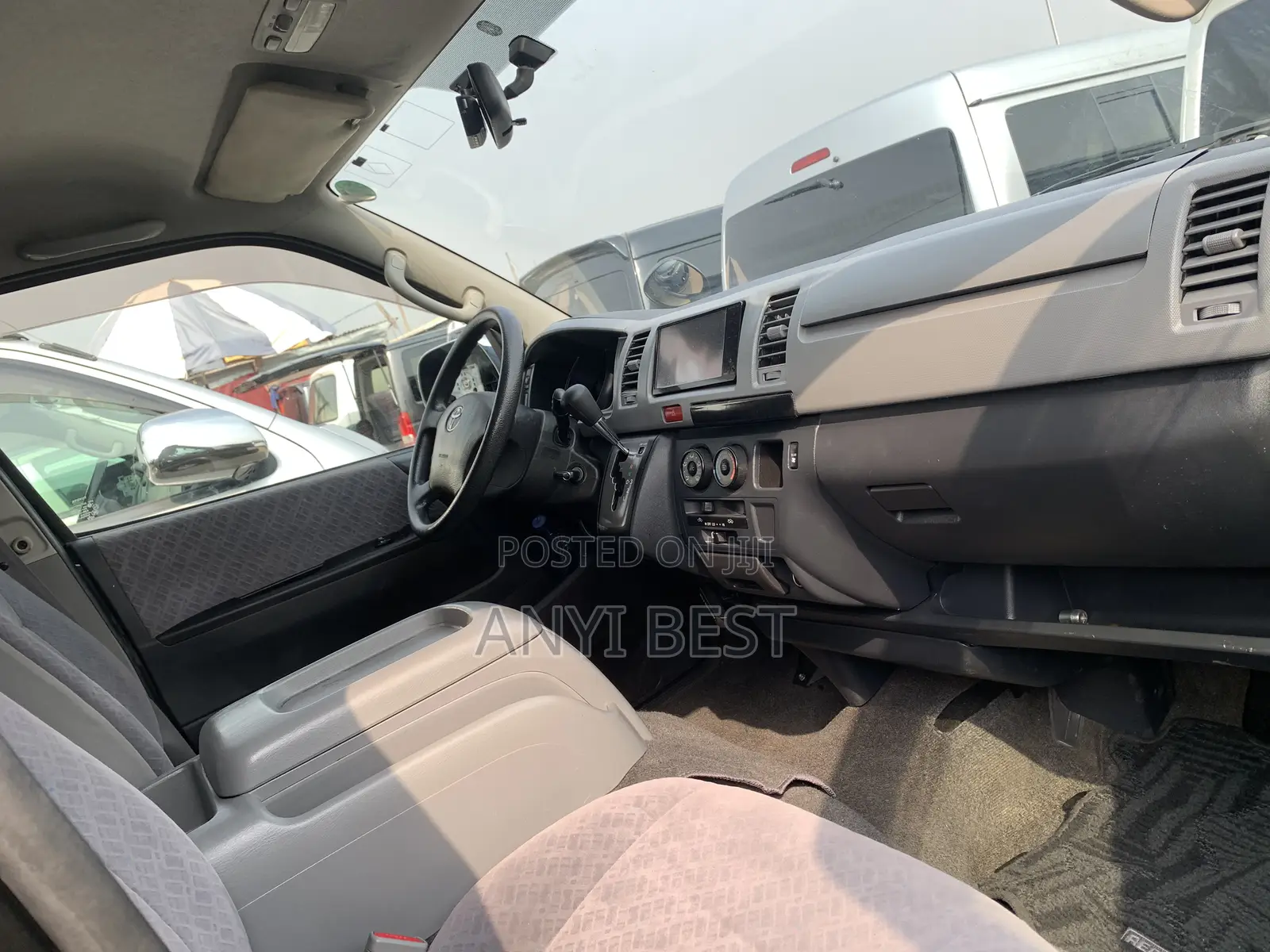 Toyota HiAce 2008 Black
