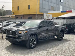 Toyota Tacoma TRD Sport 2018 Gray