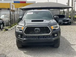 Toyota Tacoma TRD Sport 2018 Gray