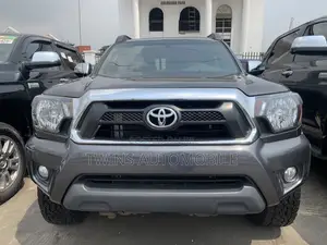 Toyota Tacoma Double Cab 4x4 4.0L V6 6-Speed Manual 2013 Gray