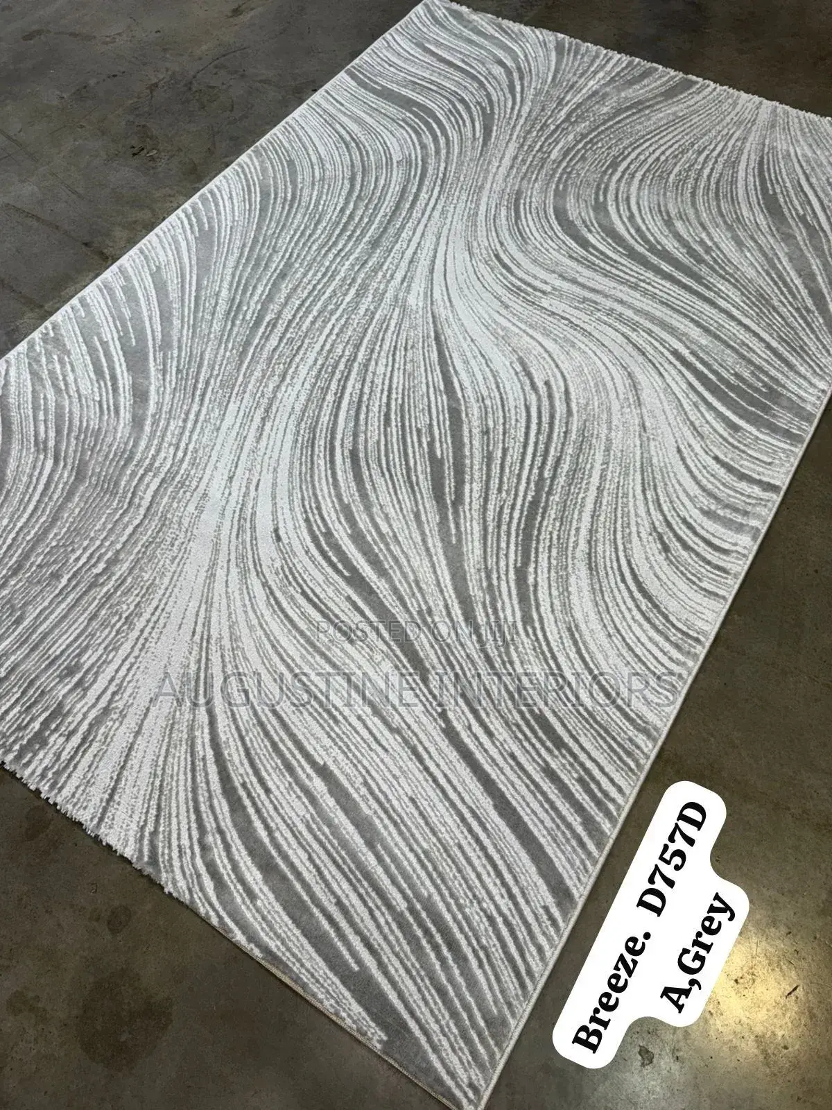 High Quality Turkish Center Rug Size 7 / 10