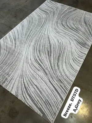 High Quality Turkish Center Rug Size 7 / 10