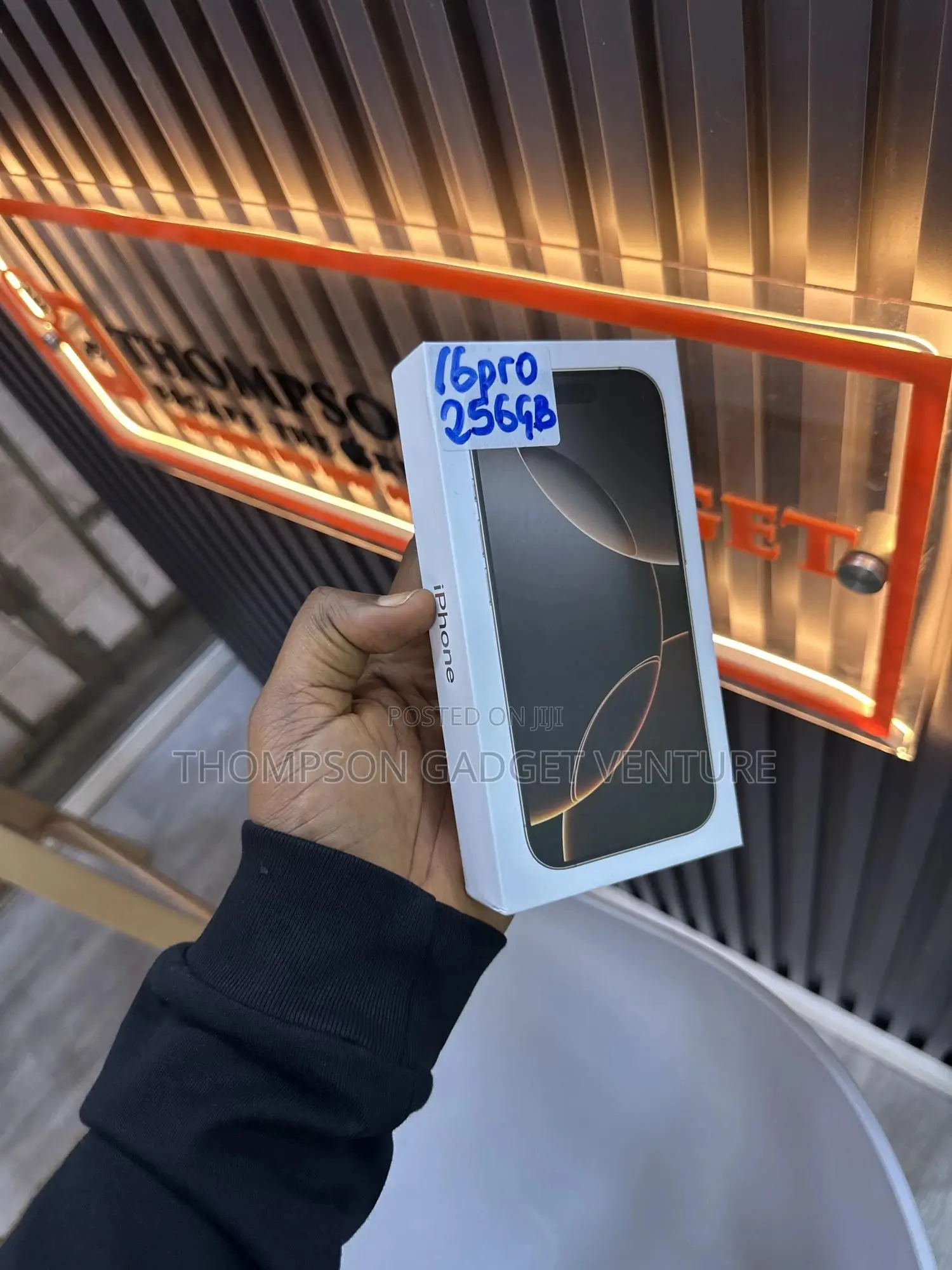 New Apple iPhone 16 Pro 256 GB