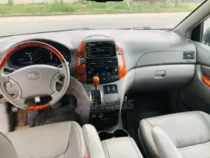 Toyota Sienna 2008 Black