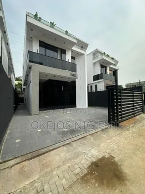 5bdrm Duplex in Chevron Drive Lekki for sale