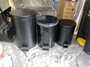 8l Black Pedal Bin
