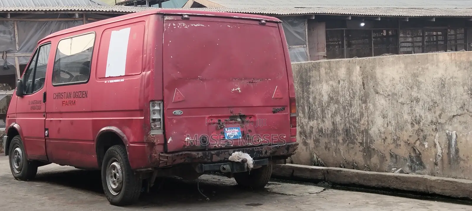 Ford Transit 1992 Red
