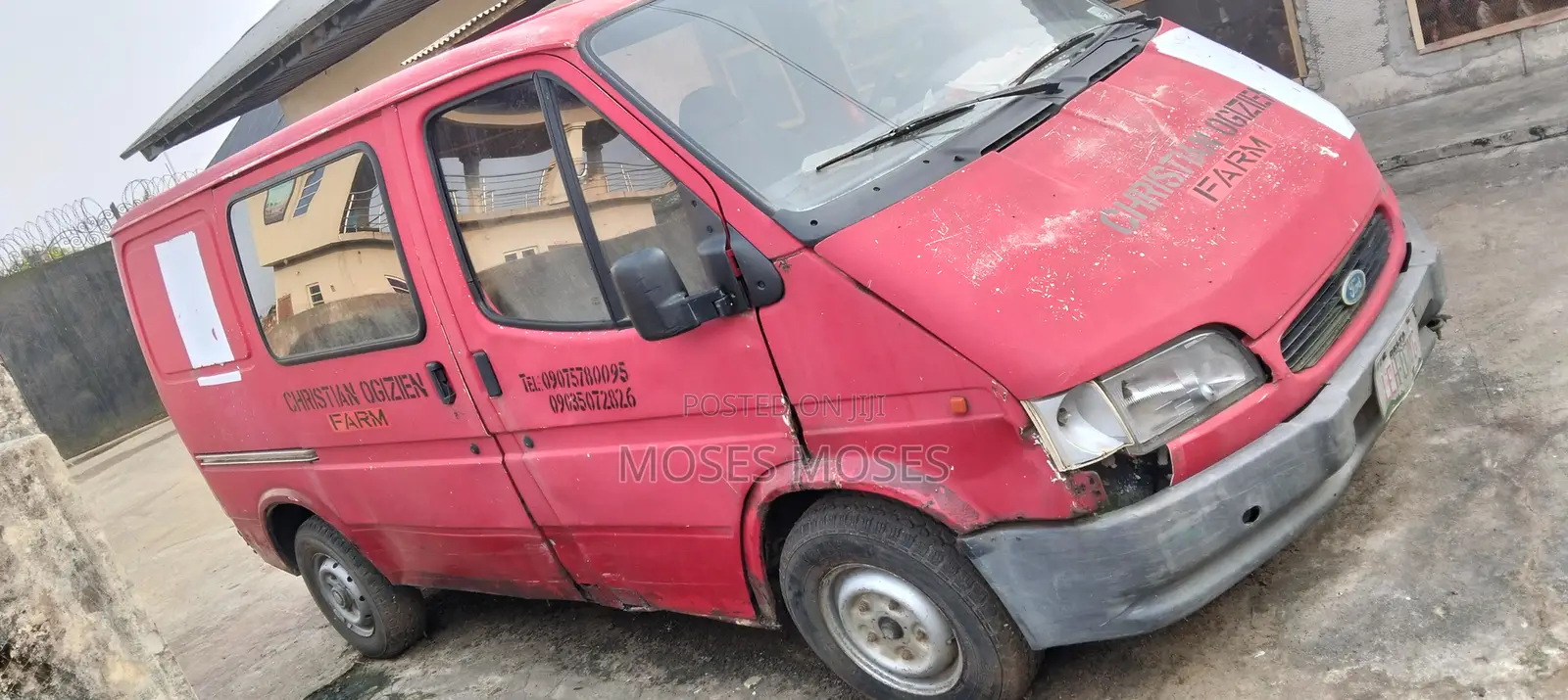 Ford Transit 1992 Red