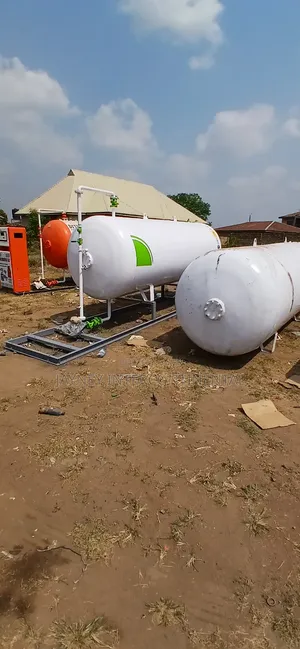 Gas Tank With Gas Dispenser