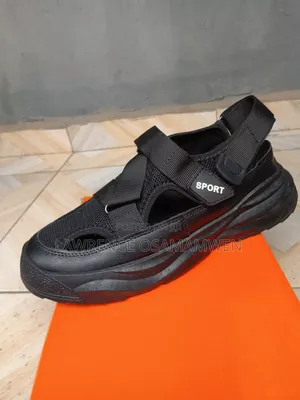 Men's Breathable Shoe