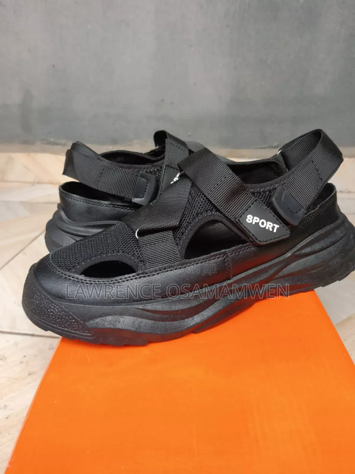 Men's Breathable Shoe