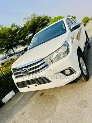 Toyota Hilux 2020 White