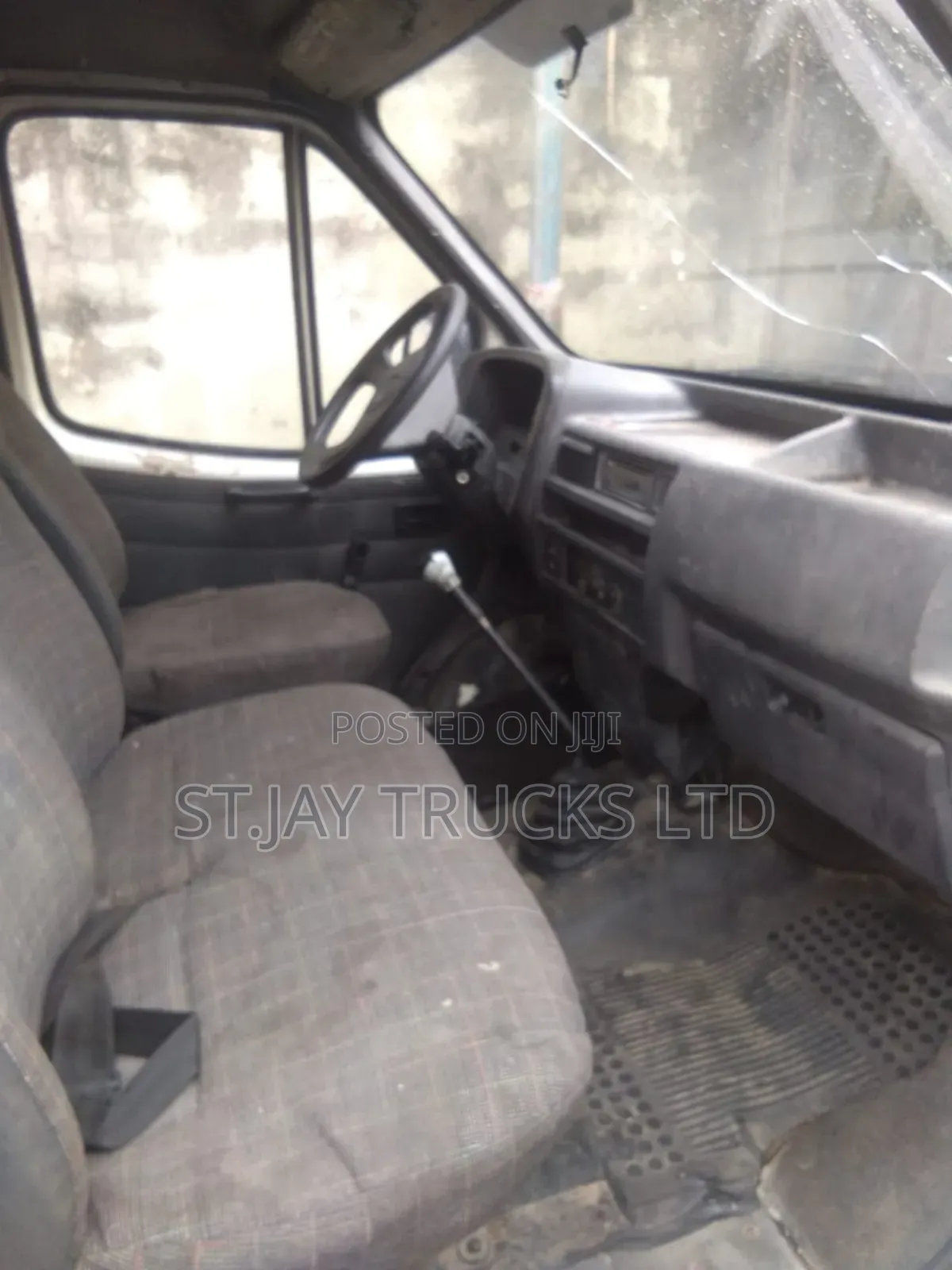Ford Transit 2004 Yellow