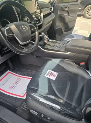 Toyota Highlander XLE 2022 Black