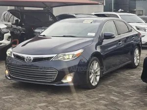Toyota Avalon Limited 4dr Sedan (3.5L 6cyl 6A) 2014 Blue