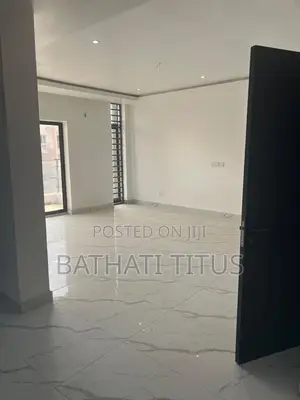 5bdrm Duplex in Life Camp for rent