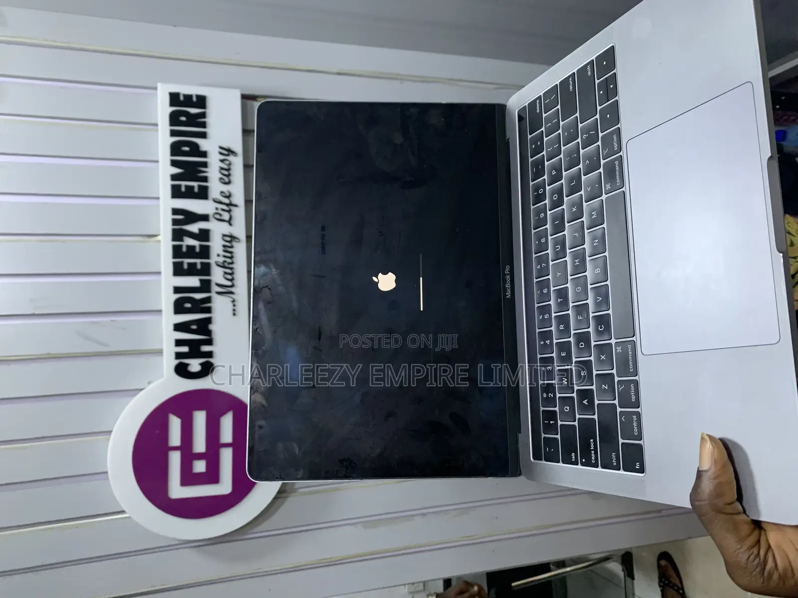 Laptop Apple MacBook Pro 2019 8GB Intel Core i5 SSD 256GB