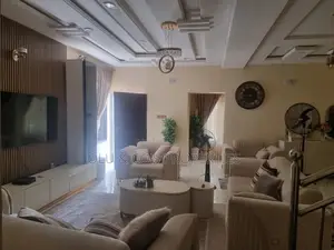 Furnished 4bdrm Duplex in Von District for rent