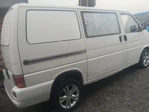 Volkswagen Transporter 2004 White
