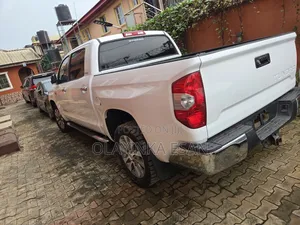 Toyota Tundra 2016 White