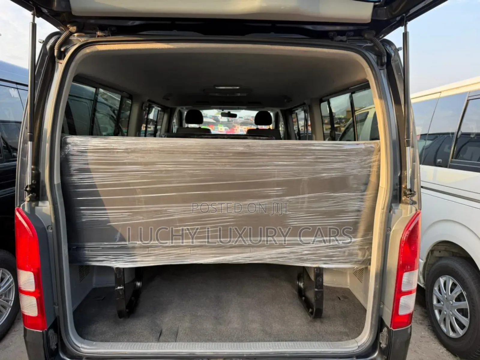 Toyota HiAce 2010 Grey