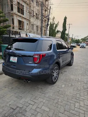Ford Explorer 2018 Blue