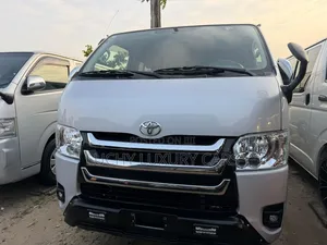 Toyota HiAce 2011 Silver