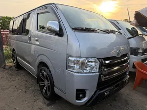 Toyota HiAce 2011 Silver