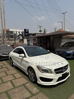 Mercedes-Benz CLA-Class CLA 250 4MATIC Sedan 2014 White
