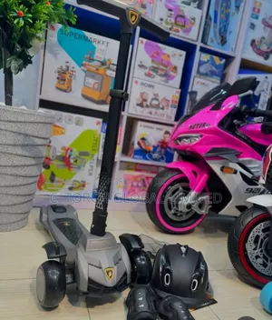 Grey Lambo, Scooter