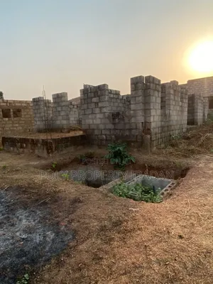 Land for Sale 21⁄2 Plots of Land Located at Adetokun, Ologuneru.