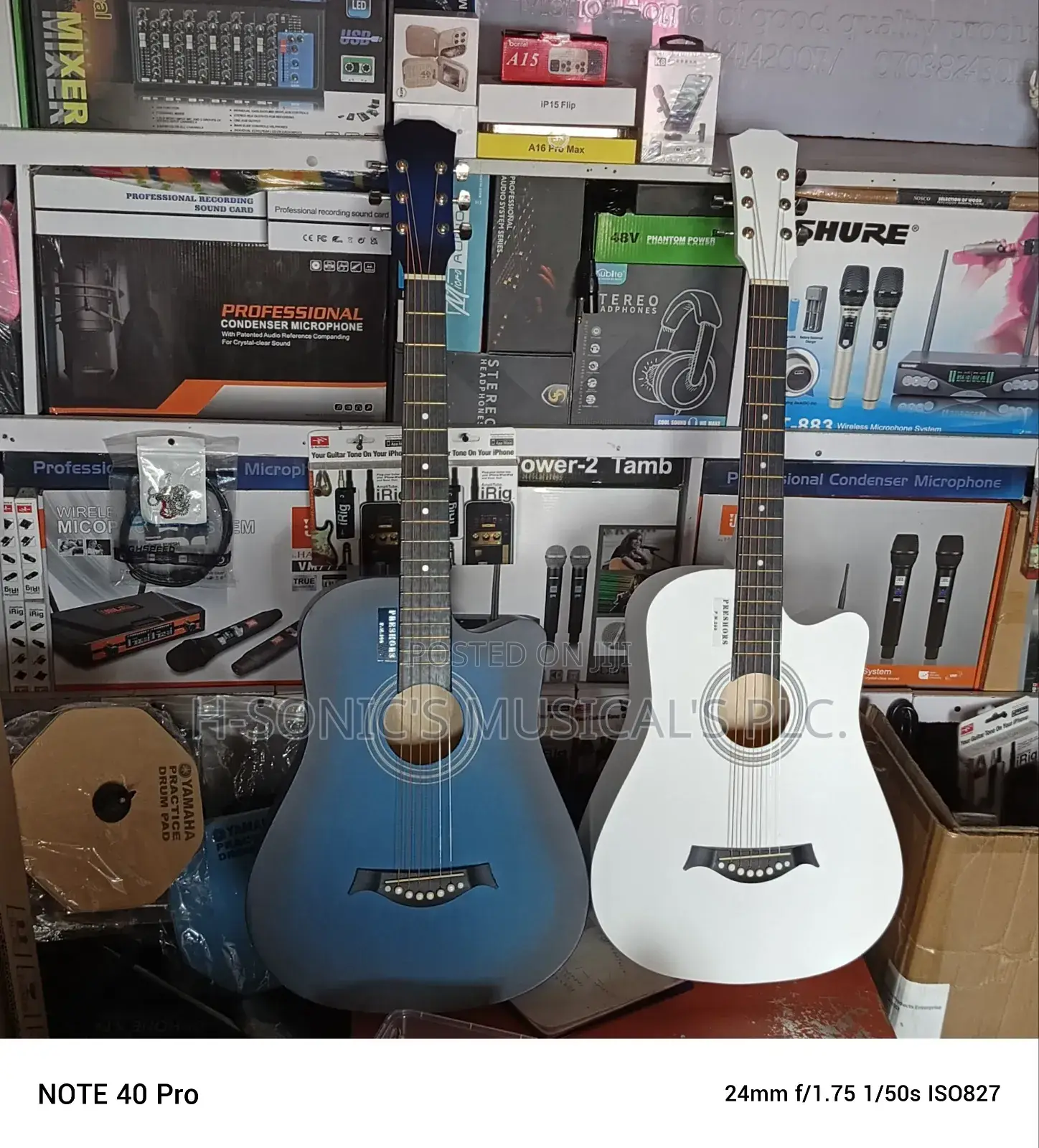 Acoustic Box Guitar.