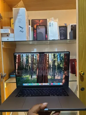 Laptop Apple MacBook Pro 2021 M1 64GB Apple M1 Max SSD 1T