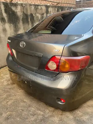 Toyota Corolla 2010 Gray