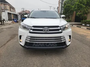 Toyota Highlander Limited 4x4 V6 (3.5L 6cyl 8A) 2017 White