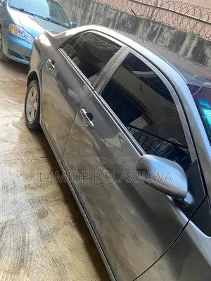 Toyota Corolla 2010 Gray