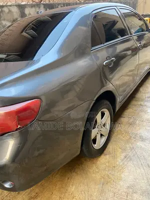 Toyota Corolla 2010 Gray