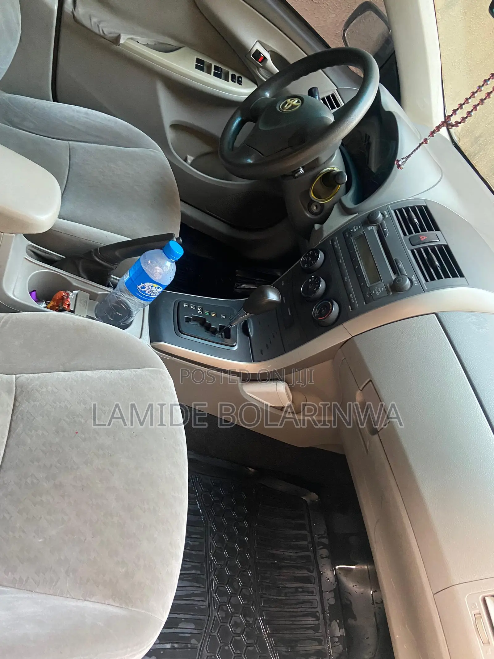 Toyota Corolla 2010 Gray